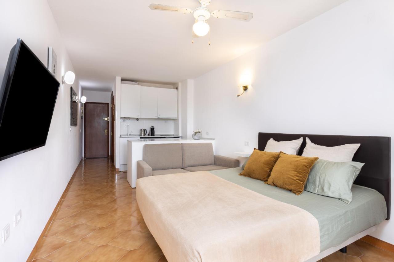 Classbnb - Seafront Studio With Beach View In The Center Of Los Cristianos ลอส กริสเตียนอส ภายนอก รูปภาพ